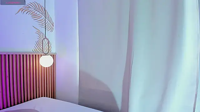 Valleriie  online show from 15, 4, 2026