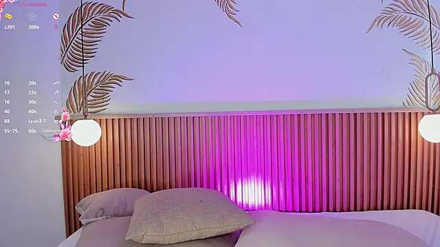 Valleriie  online show from 13, 4, 2026