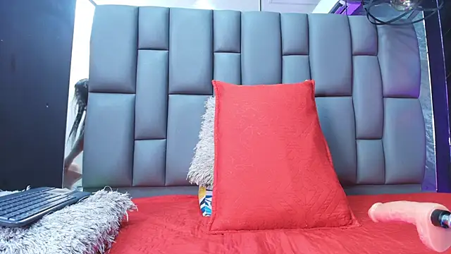 Snapshot of Roxana_gomez chatting on 4, 11, 2025 Roxana gomez online show from 4, 11, 2025