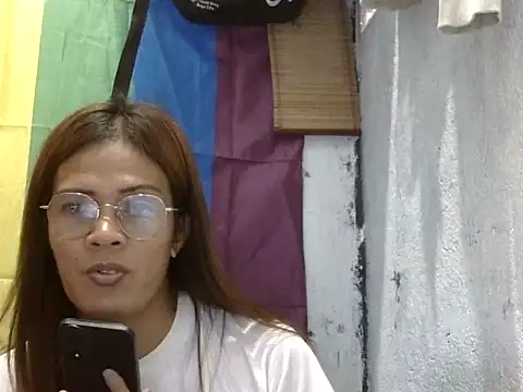 juicycum069 online show from 4, 6, 2026