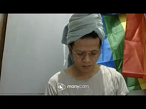 juicycum069 online show from 5, 11, 2025