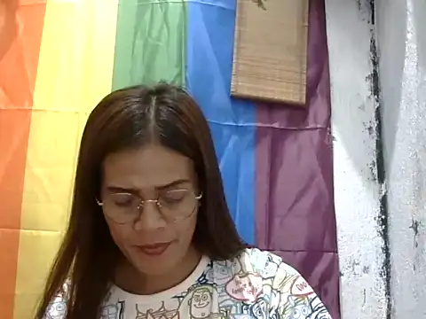 juicycum069 online show from 6, 4, 2026