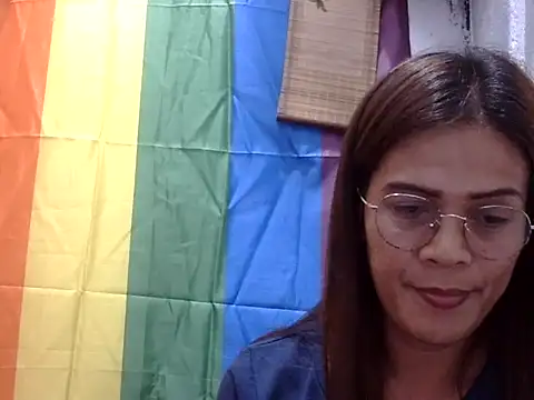 juicycum069 online show from 7, 4, 2026