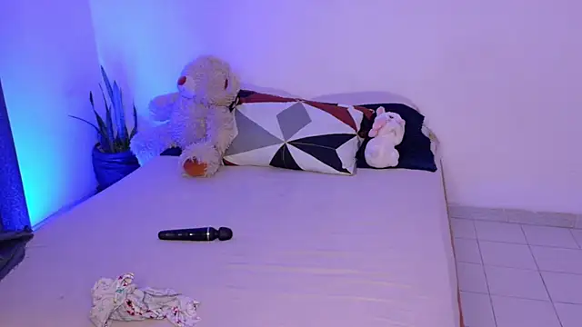 nudesketch1 online show from 25, 9, 2025