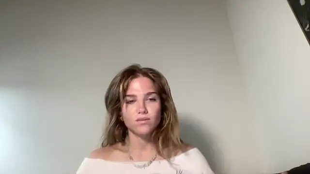 Snapshot of sweetceeme chatting on 3, 5, 2026 sweetceeme online show from 3, 5, 2026