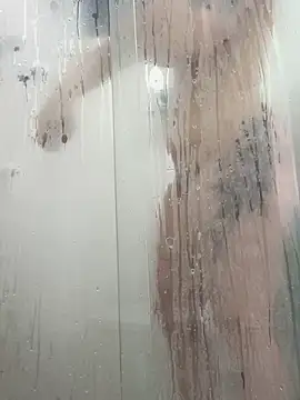 yumi-hot online show from 27, 3, 2026