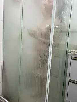 yumi-hot online show from 25, 5, 2026