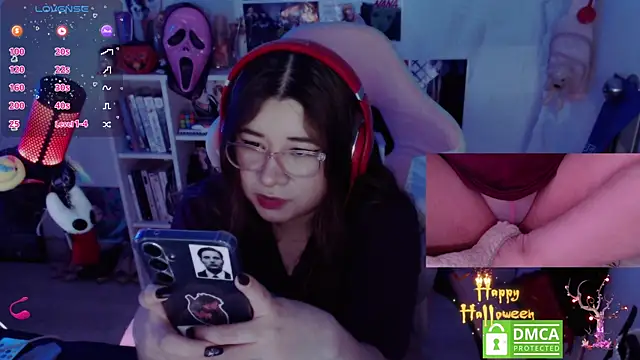 Pink girl0n online show from 5, 11, 2025