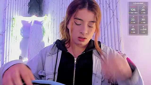 Naomy tay1 online show from 15, 4, 2026