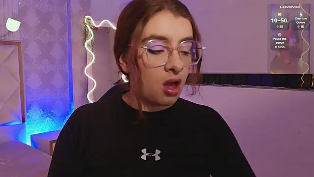 Naomy tay1 online show from 5, 2, 2026