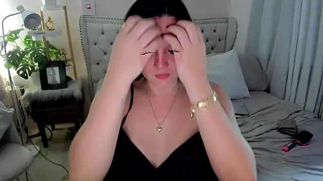 SweetHoney369 online show from 5, 12, 2025