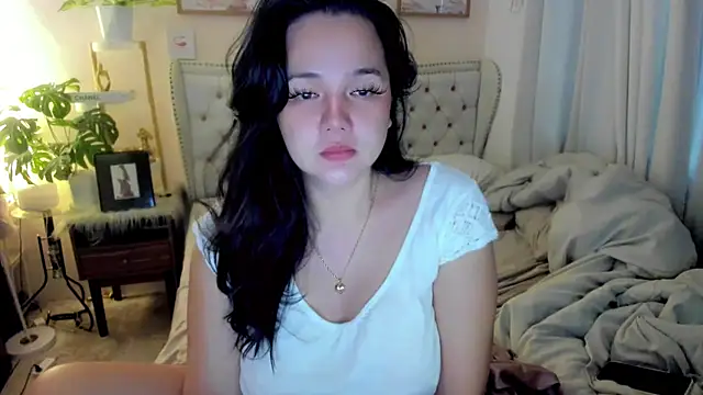 SweetHoney369 online show from 6, 1, 2026