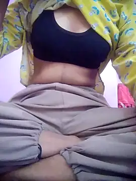 Snapshot of modelnishu chatting on 2, 12, 2025 modelnishu online show from 2, 12, 2025