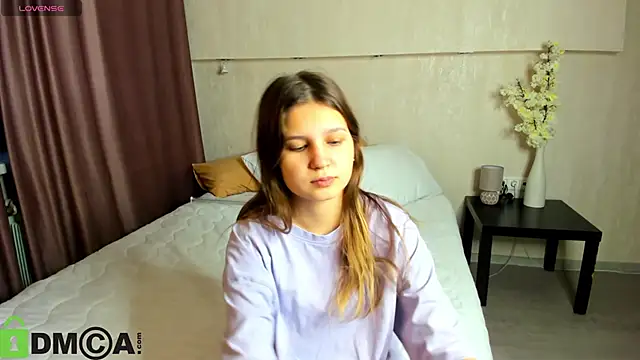 Elle Ellise online show from 30, 9, 2025