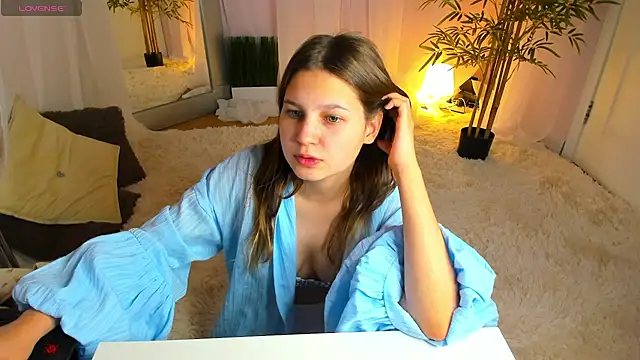 Elle Ellise online show from 10, 9, 2025