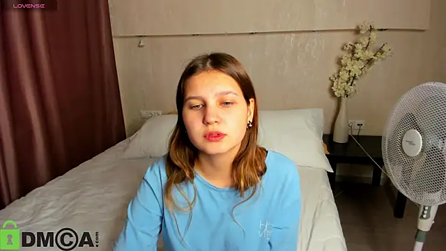 Elle Ellise online show from 2, 10, 2025