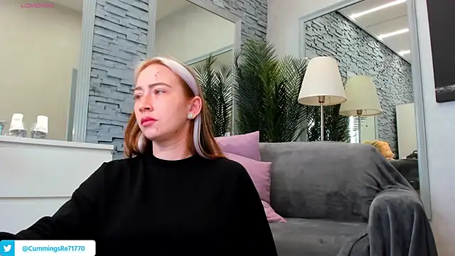 Reina Cummings online show from 11, 3, 2026