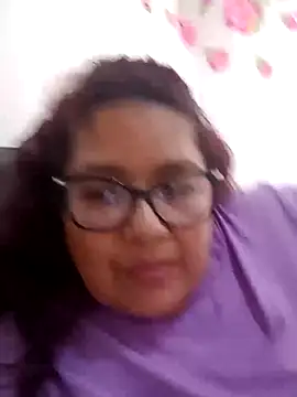 Snapshot of ladytropical1 chatting on 30, 9, 2025 ladytropical1 online show from 30, 9, 2025