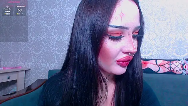 Snapshot of kari_meow chatting on 4, 11, 2025 kari meow online show from 4, 11, 2025