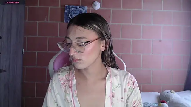 Andrea camilaaa online show from 10, 10, 2025