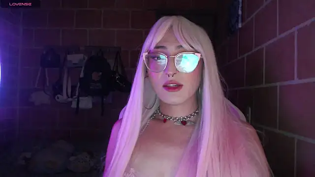Andrea camilaaa online show from 6, 8, 2026