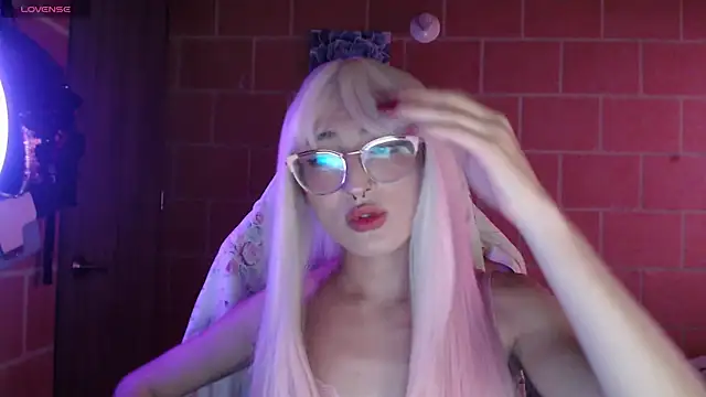 Andrea camilaaa online show from 29, 4, 2026