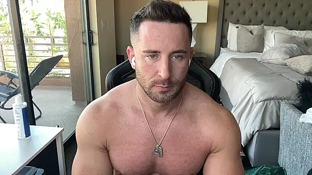 Snapshot of brettmycles28 chatting on 29, 9, 2025 brettmycles28 online show from 29, 9, 2025