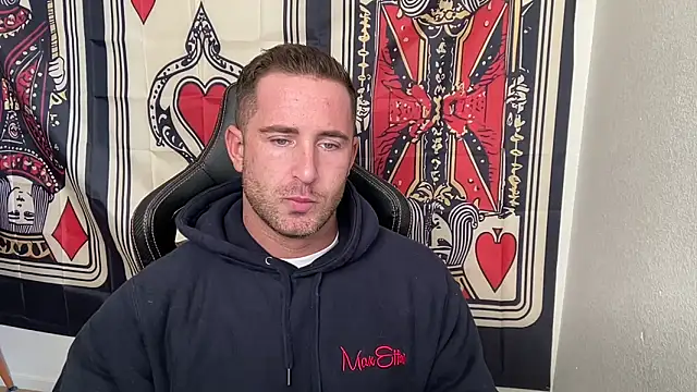 Snapshot of brettmycles28 chatting on 3, 12, 2025 brettmycles28 online show from 3, 12, 2025