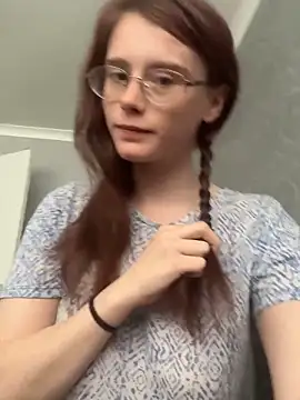 Snapshot of raen001 chatting on 14, 9, 2025 raen001 online show from 14, 9, 2025