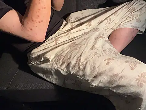 Snapshot of CAMEL1913 chatting on 13, 9, 2025 CAMEL1913 online show from 13, 9, 2025