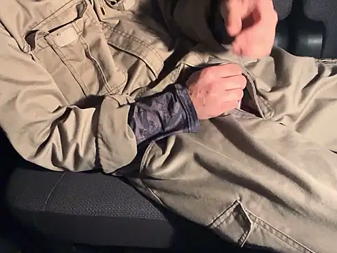 Snapshot of CAMEL1913 chatting on 31, 10, 2025 CAMEL1913 online show from 31, 10, 2025