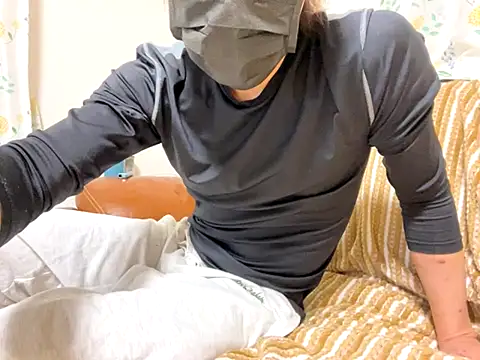 Snapshot of CAMEL1913 chatting on 22, 11, 2025 CAMEL1913 online show from 22, 11, 2025