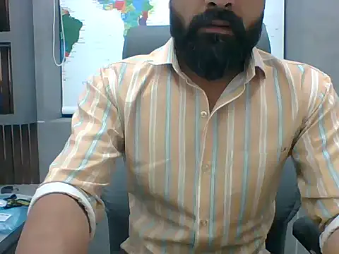 Snapshot of autophile-indian chatting on 1, 4, 2026 autophile-indian online show from 1, 4, 2026