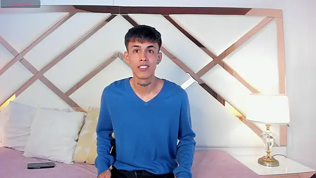 Thiago twink online show from 25, 9, 2025
