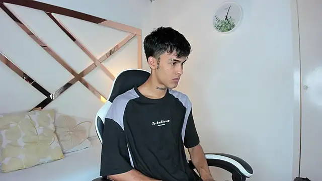 Thiago twink online show from 20, 10, 2025