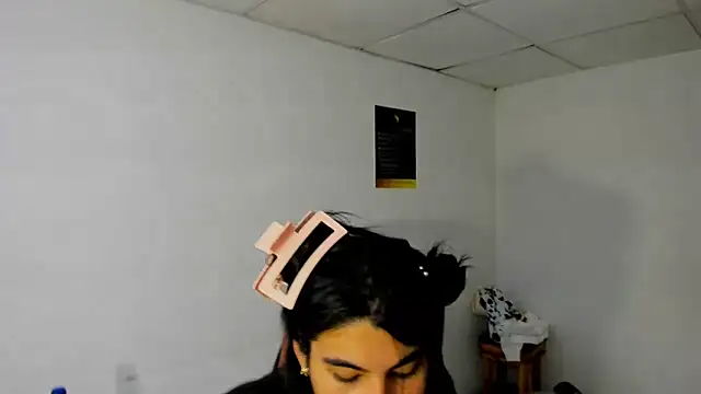 Allisonts69 online show from 2, 12, 2025