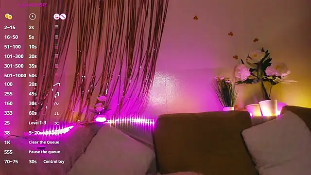Snapshot of Miss_Mila_ chatting on 28, 5, 2026 Miss Mila online show from 28, 5, 2026