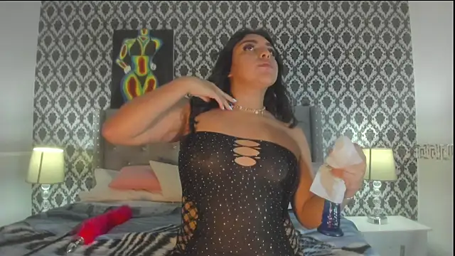 SyraPalmer online show from 4, 11, 2025