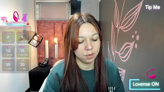 Snapshot of Isa_Thompson__ chatting on 18, 9, 2025 Isa Thompson online show from 18, 9, 2025