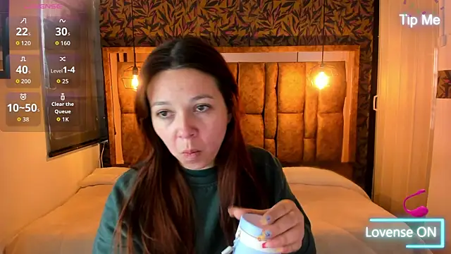 Isa Thompson   online show from 21, 10, 2025