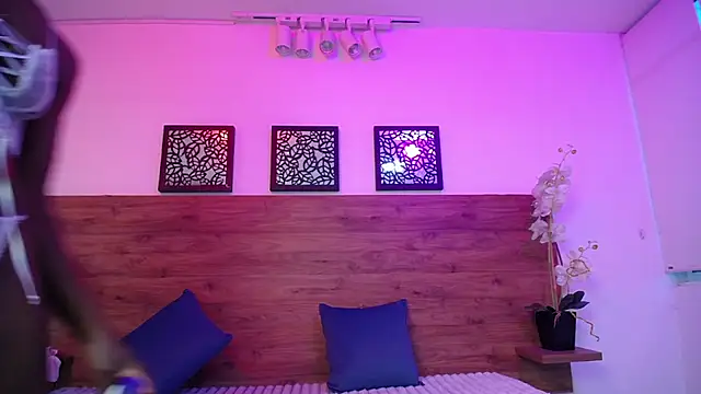 AlexandraCambell online show from 2, 10, 2025