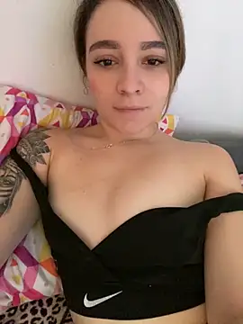 karla-thomsom10 online show from 12, 11, 2025