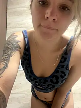 karla-thomsom10 online show from 8, 10, 2025