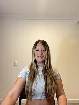 Snapshot of Zara_Ross chatting on 25, 5, 2026 Zara Ross online show from 25, 5, 2026