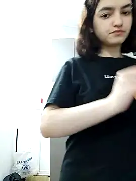 Snapshot of abrilour chatting on 2, 10, 2025 abrilour online show from 2, 10, 2025