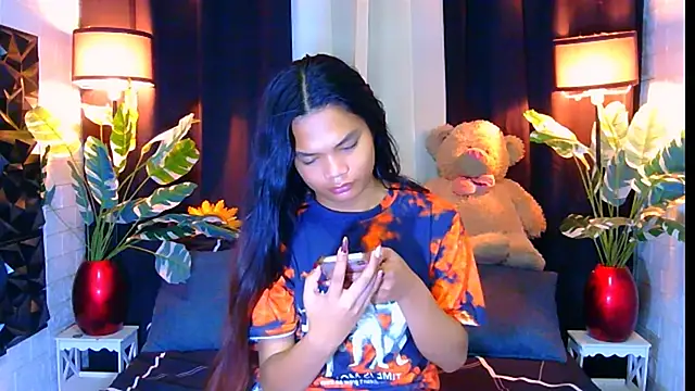 Morena cockts online show from 1, 12, 2025