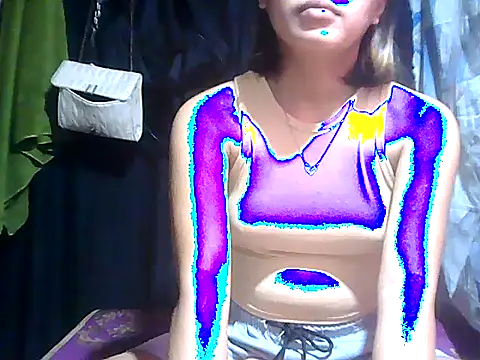 Snapshot of Darra_Park chatting on 9, 10, 2025 Darra Park online show from 9, 10, 2025