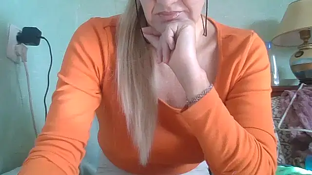 TianaQLove online show from 28, 10, 2025