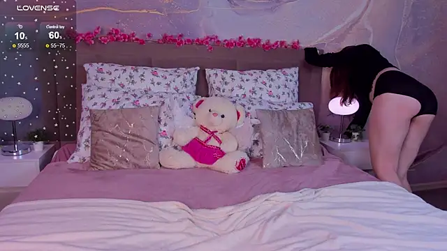 LanaAirlie online show from 25, 11, 2025