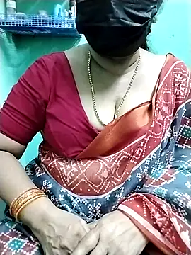 Snapshot of aarthika chatting on 11, 10, 2025 aarthika online show from 11, 10, 2025